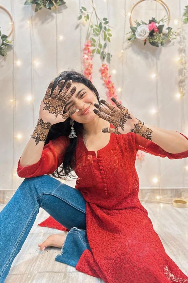 RESHAM CHIKANKARI STRAIGHT KURTA