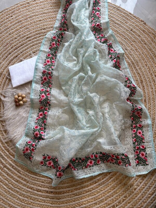 Lucknowi chikankari saree