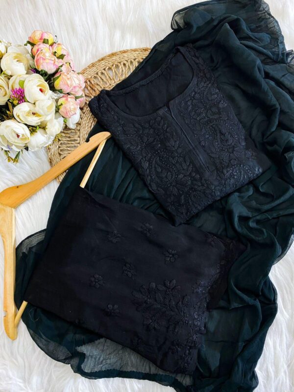 Zeenat Rayon Chikankari Set